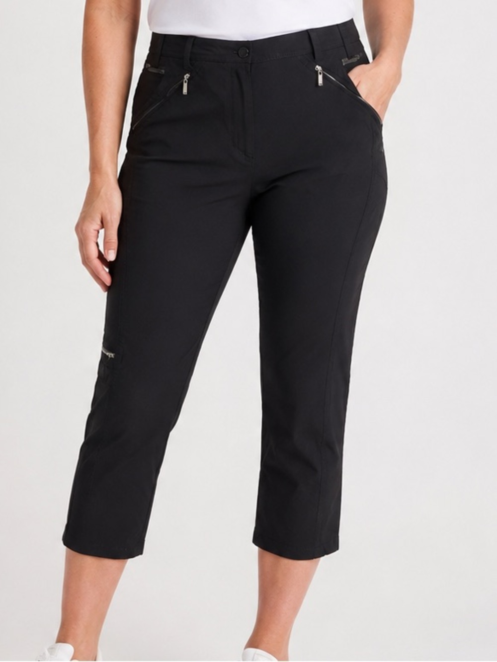 JAMIE SADOCK Black Utility Golf Capri Pants Sporty Minimalist Techwear